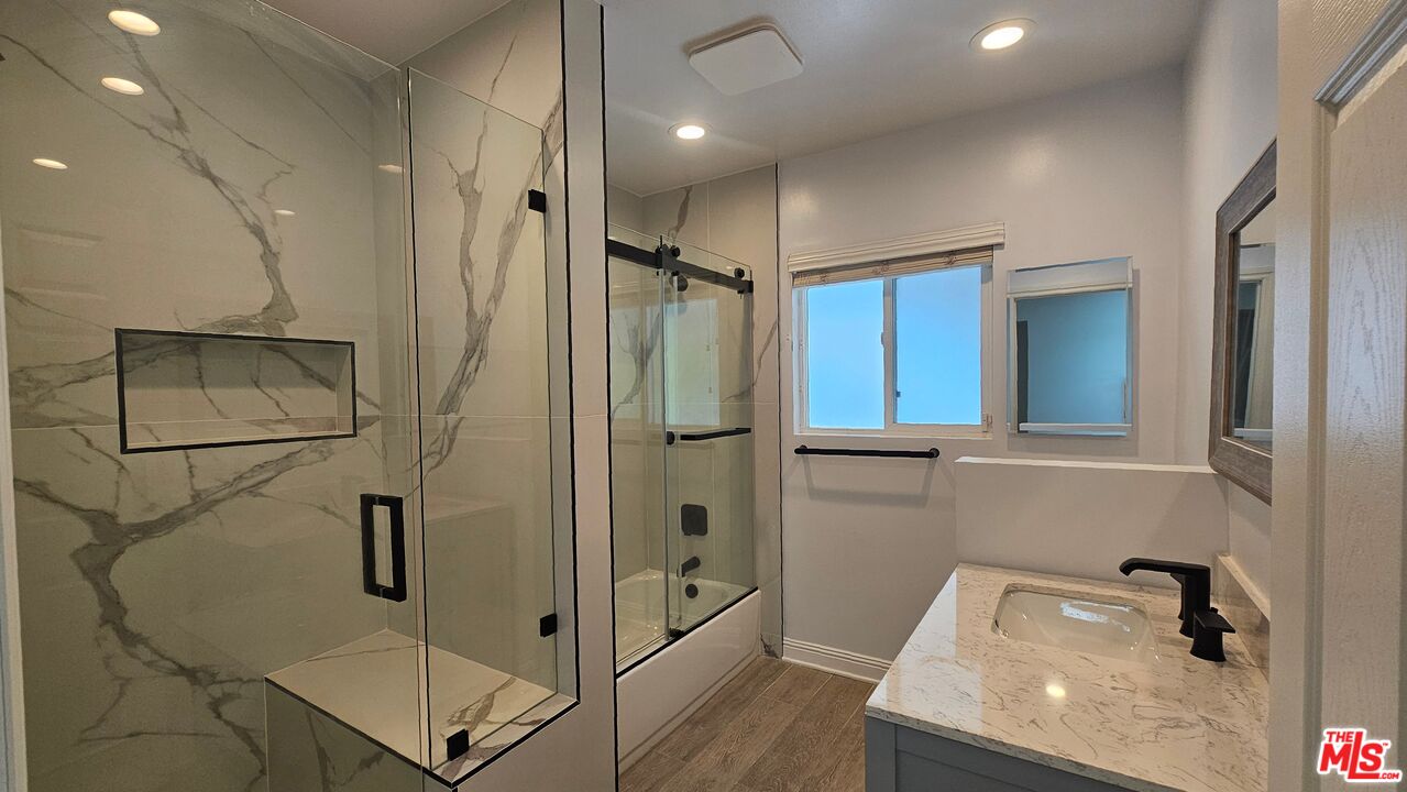 104 S Crescent Heights Blvd