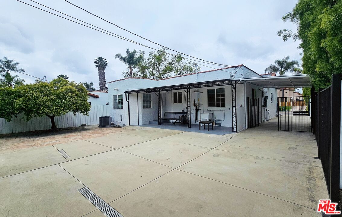 104 S Crescent Heights Blvd