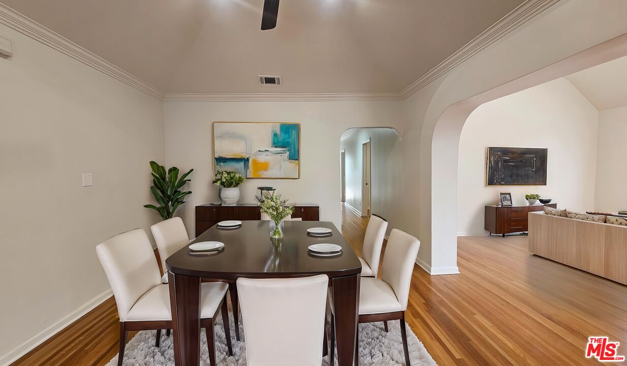 104 S Crescent Heights Blvd