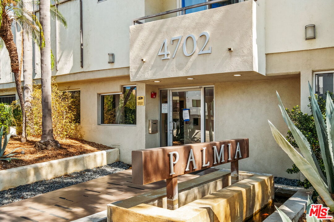 4702 Fulton Ave Unit: 204