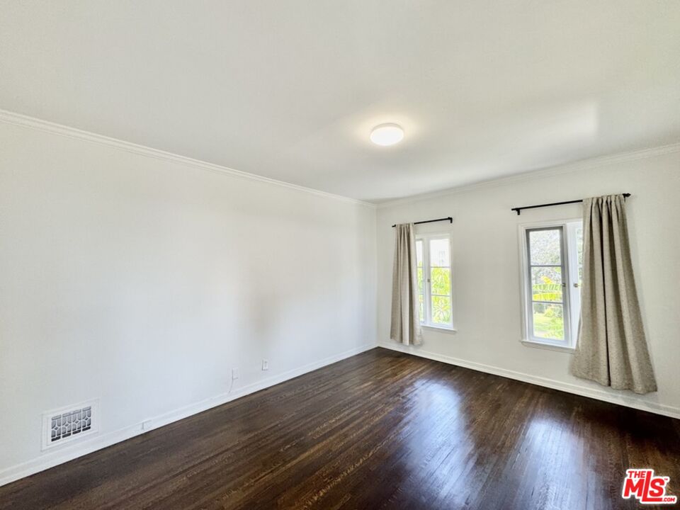 1401 N Laurel Ave