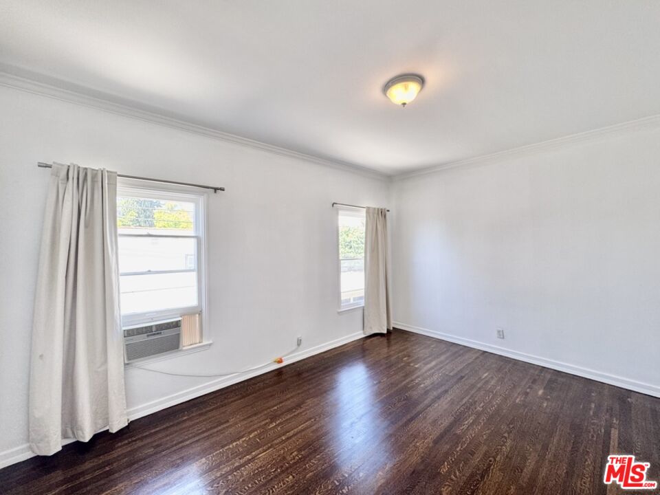 1401 N Laurel Ave
