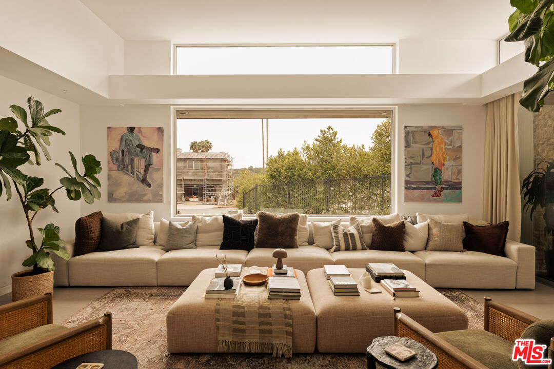9903 Anthony Pl