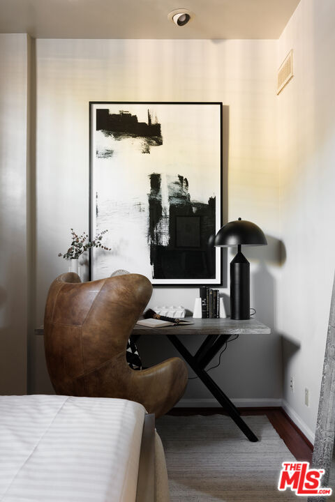 14025 Riverside Dr Unit: 4