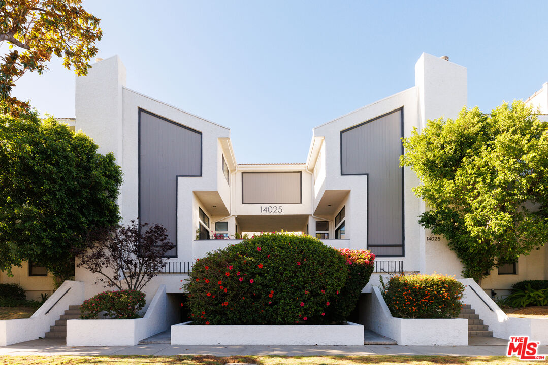 14025 Riverside Dr Unit: 4