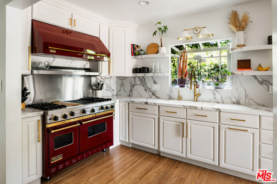 313 W Elm Ave