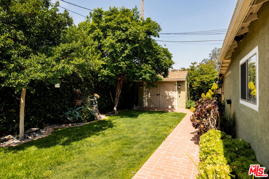 313 W Elm Ave