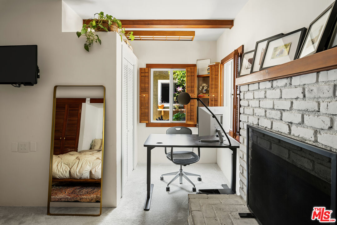 313 W Elm Ave