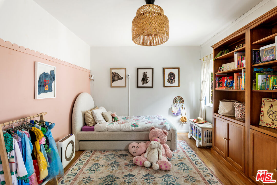 313 W Elm Ave