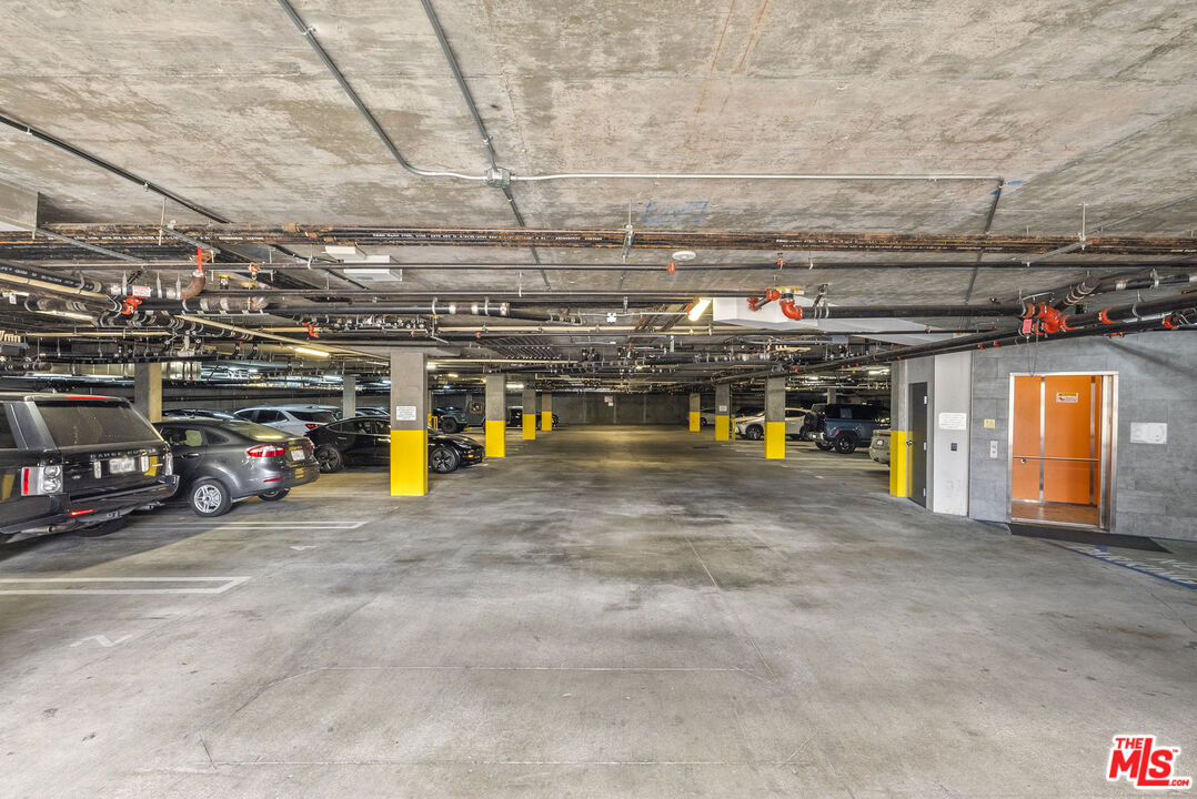 5955 Saturn St Unit: 406