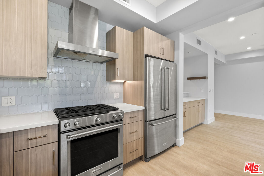 5955 Saturn St Unit: 102