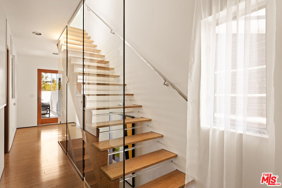 619 San Juan Ave Unit: B