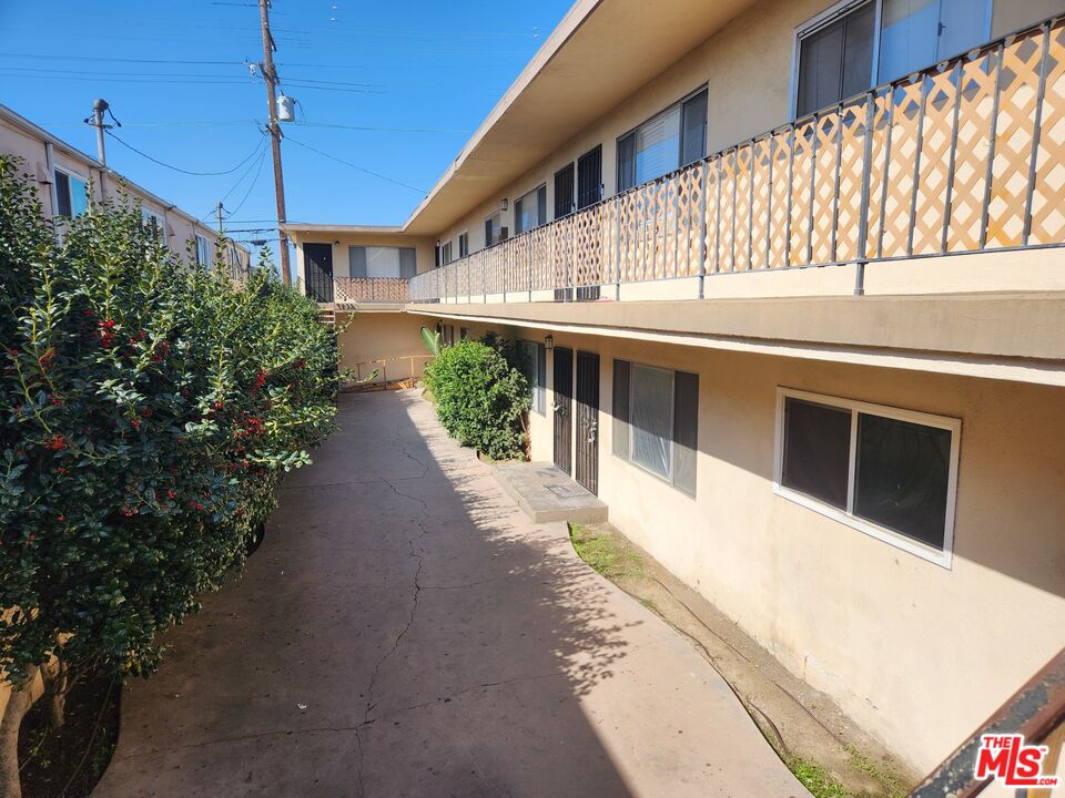 1775 Locust Ave