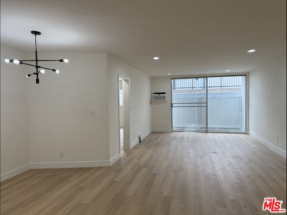 1827 Veteran Ave Unit: 26