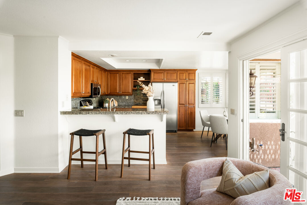 24711 Via Madera