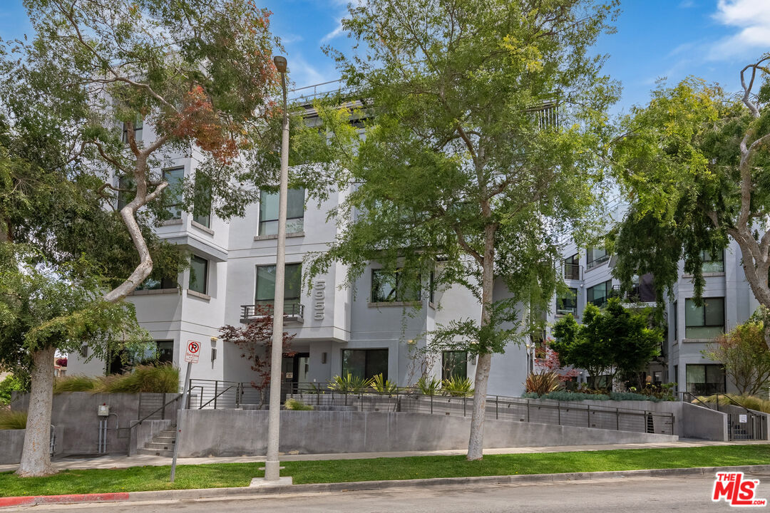 5955 Saturn St Unit: 302