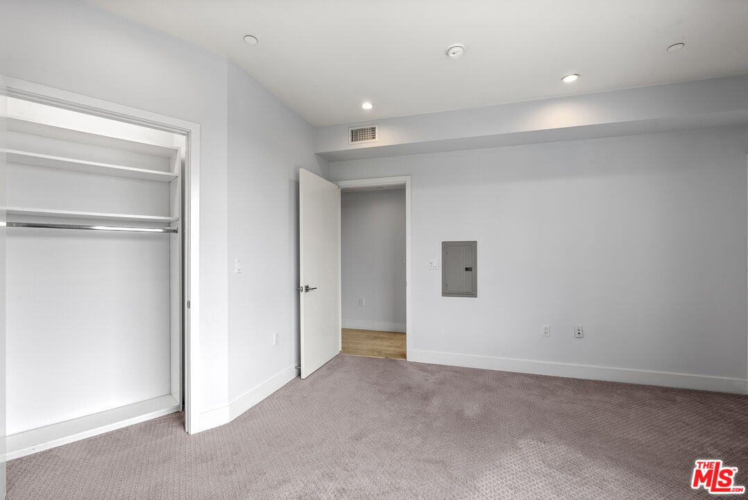 5955 Saturn St Unit: 302