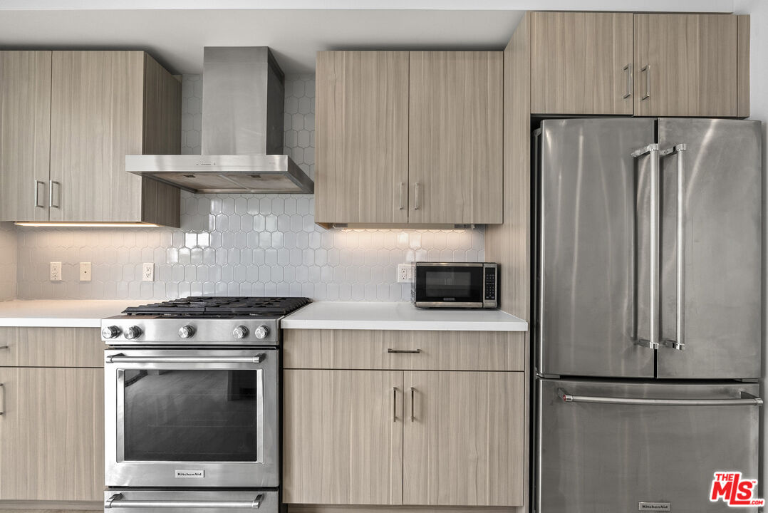 5955 Saturn St Unit: 302