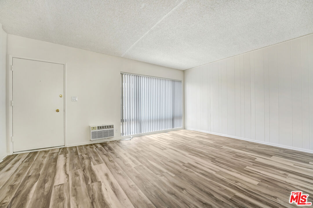 1140 N Clark St Unit: 308