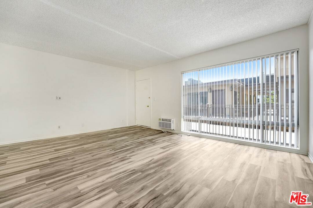 1140 N Clark St Unit: 308