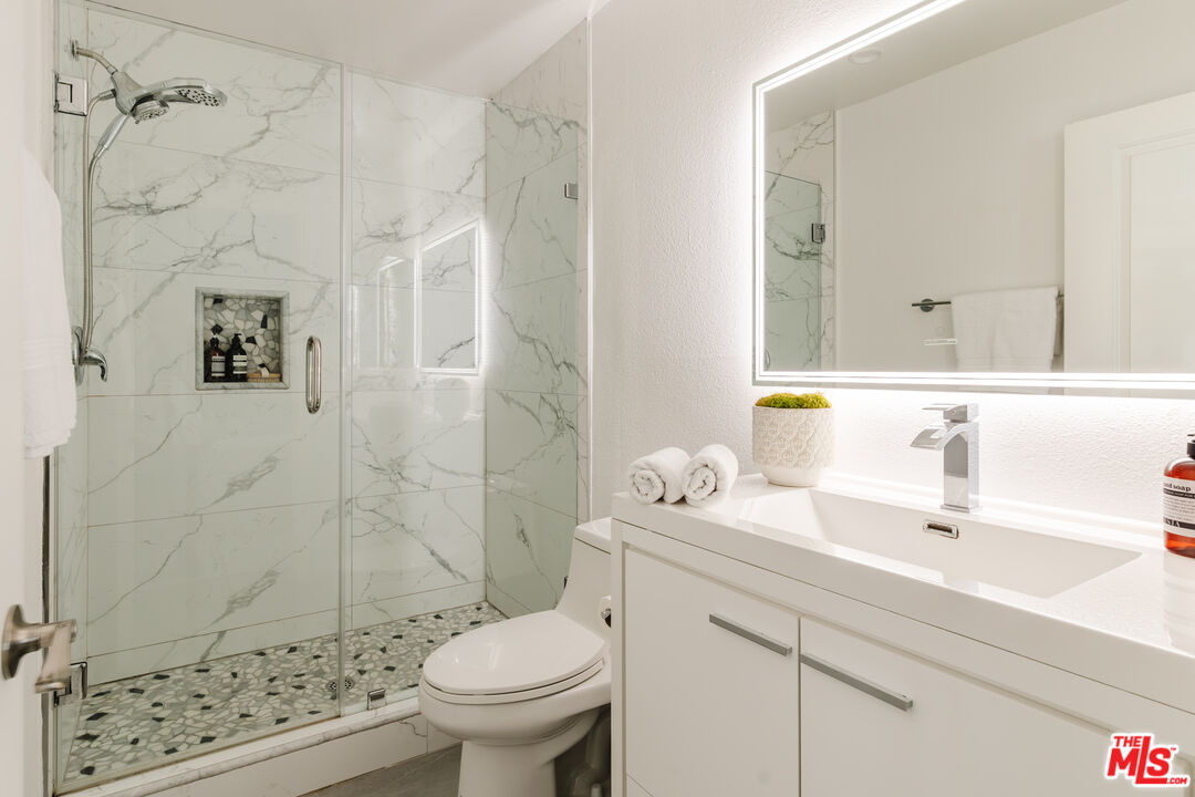 424 N Palm Dr Unit: 101