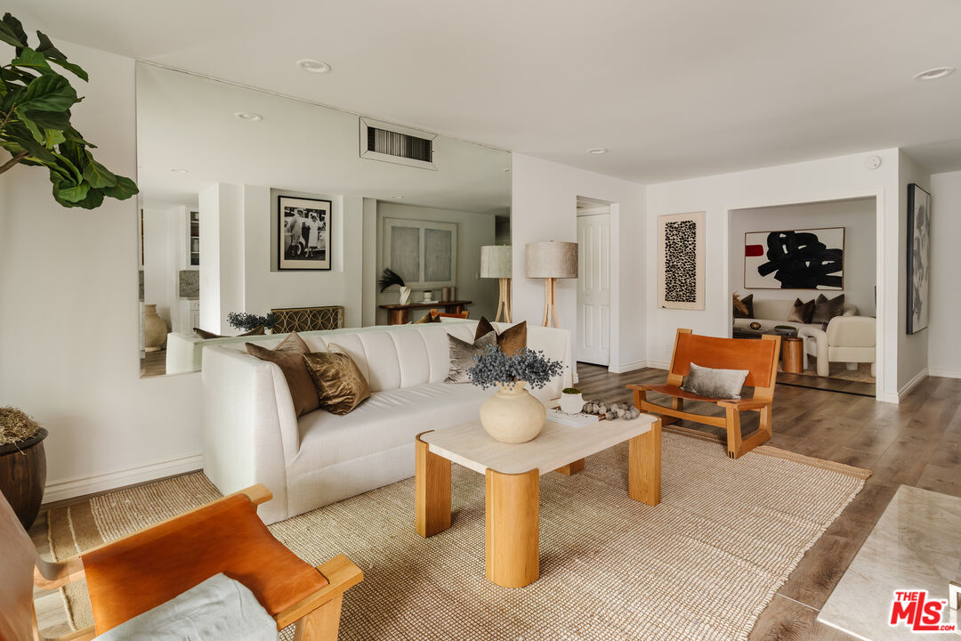 424 N Palm Dr Unit: 101
