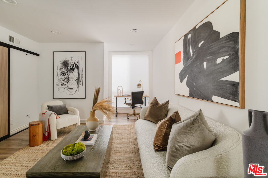 424 N Palm Dr Unit: 101