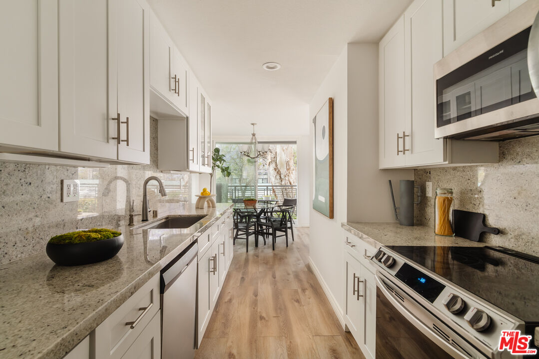 424 N Palm Dr Unit: 101
