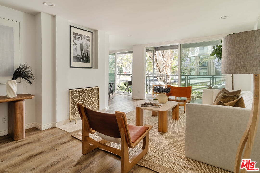 424 N Palm Dr Unit: 101