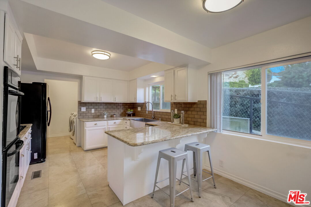 4990 Llano Dr