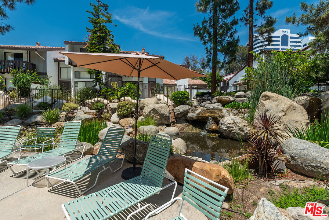 6265 Canoga Ave Unit: 38