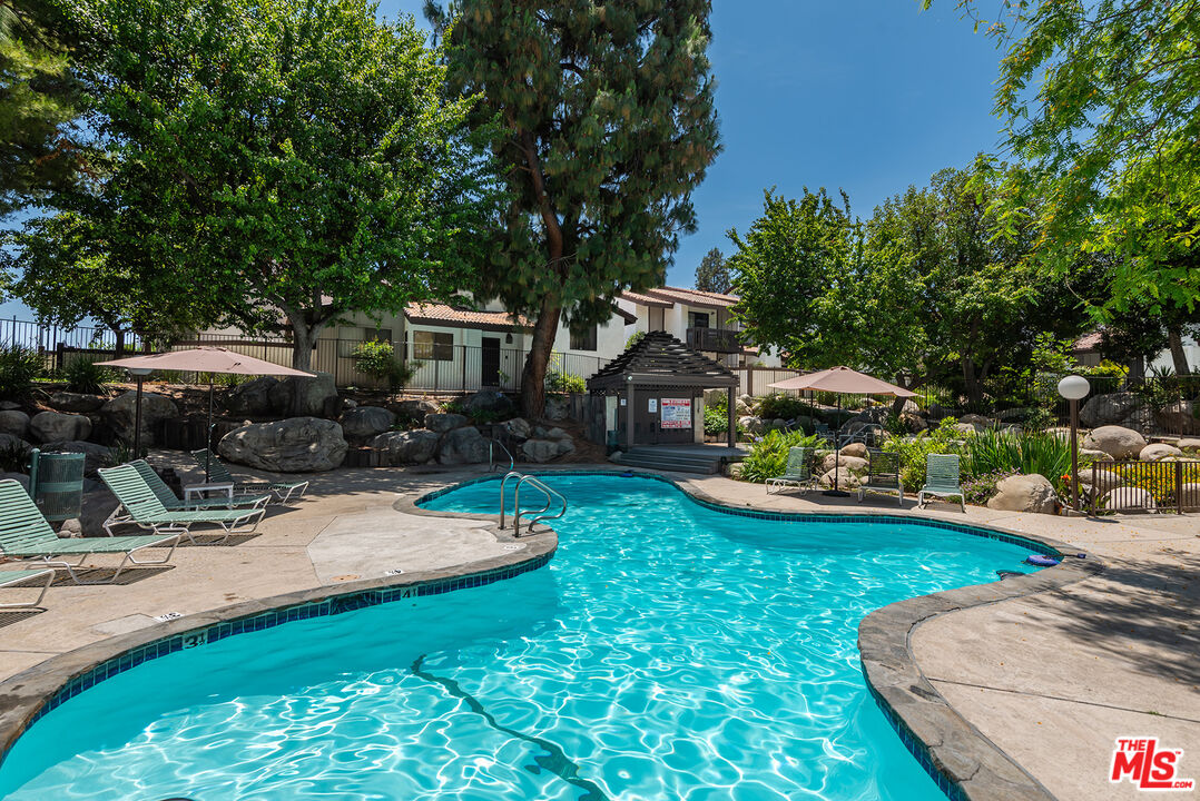 6265 Canoga Ave Unit: 38