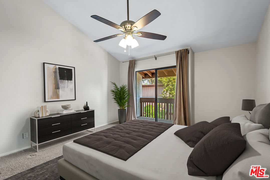 6265 Canoga Ave Unit: 38