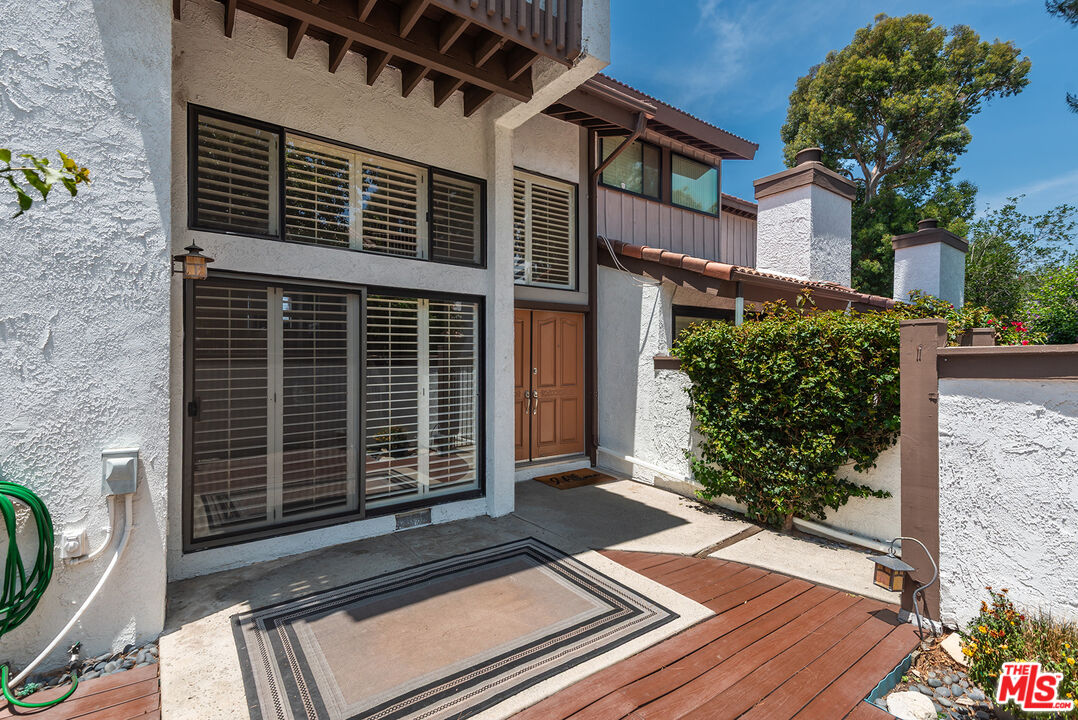 6265 Canoga Ave Unit: 38