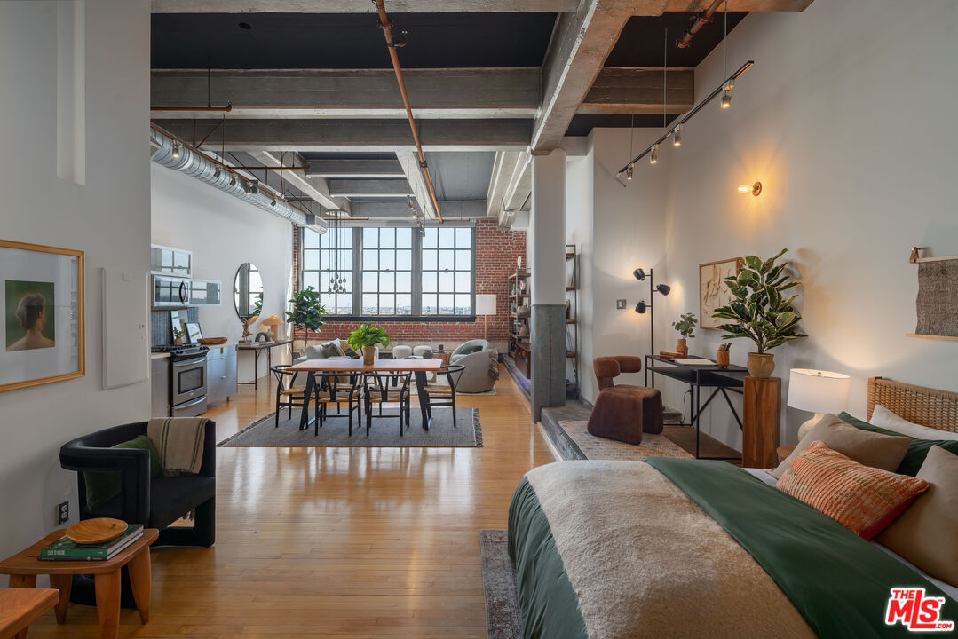 1850 Industrial St Unit: 510