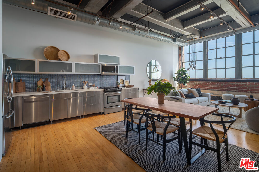 1850 Industrial St Unit: 510