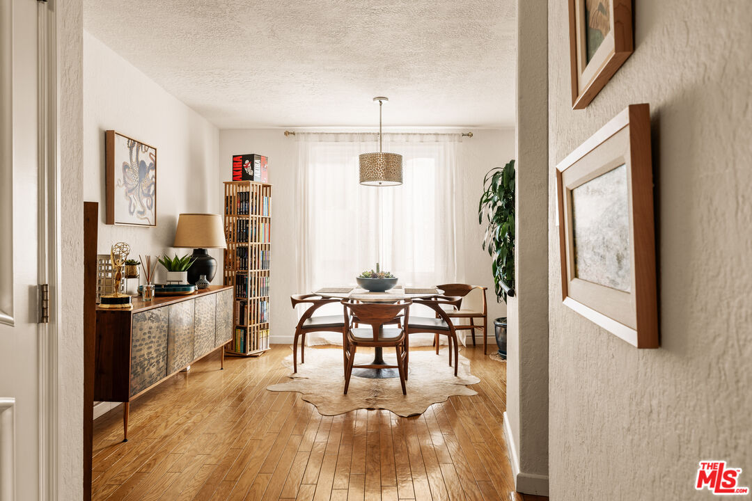 621 California Ave Unit: 3