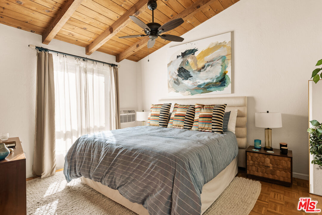 621 California Ave Unit: 3