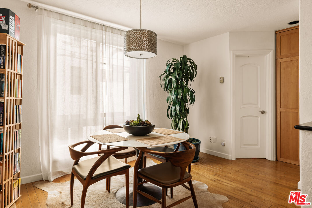 621 California Ave Unit: 3