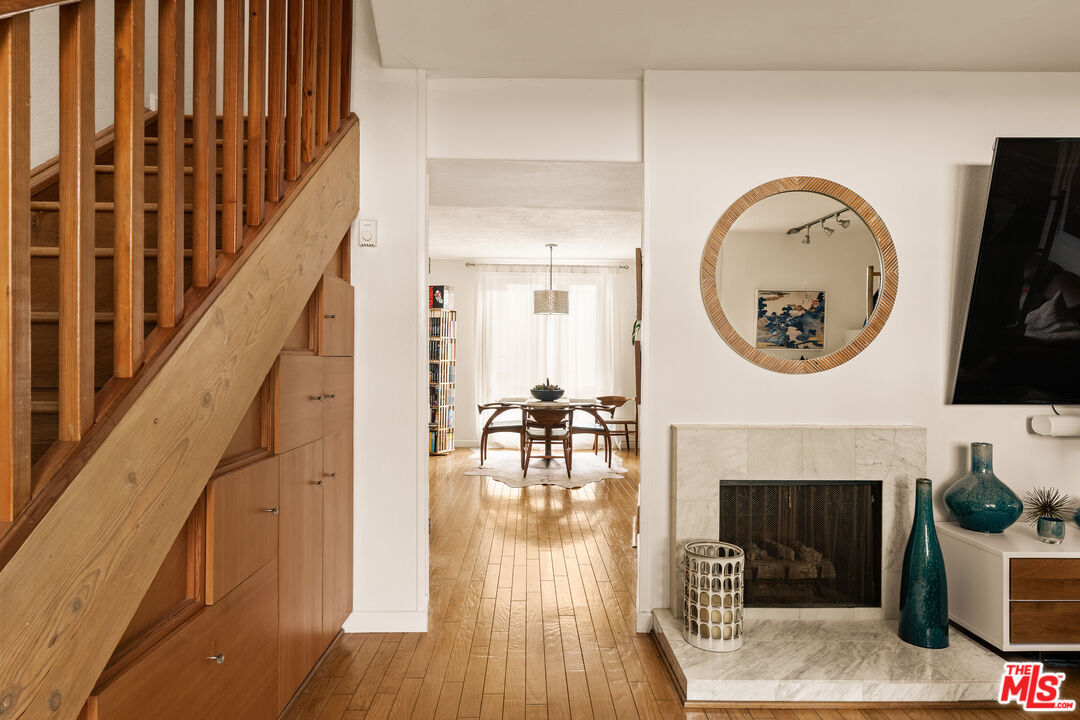 621 California Ave Unit: 3