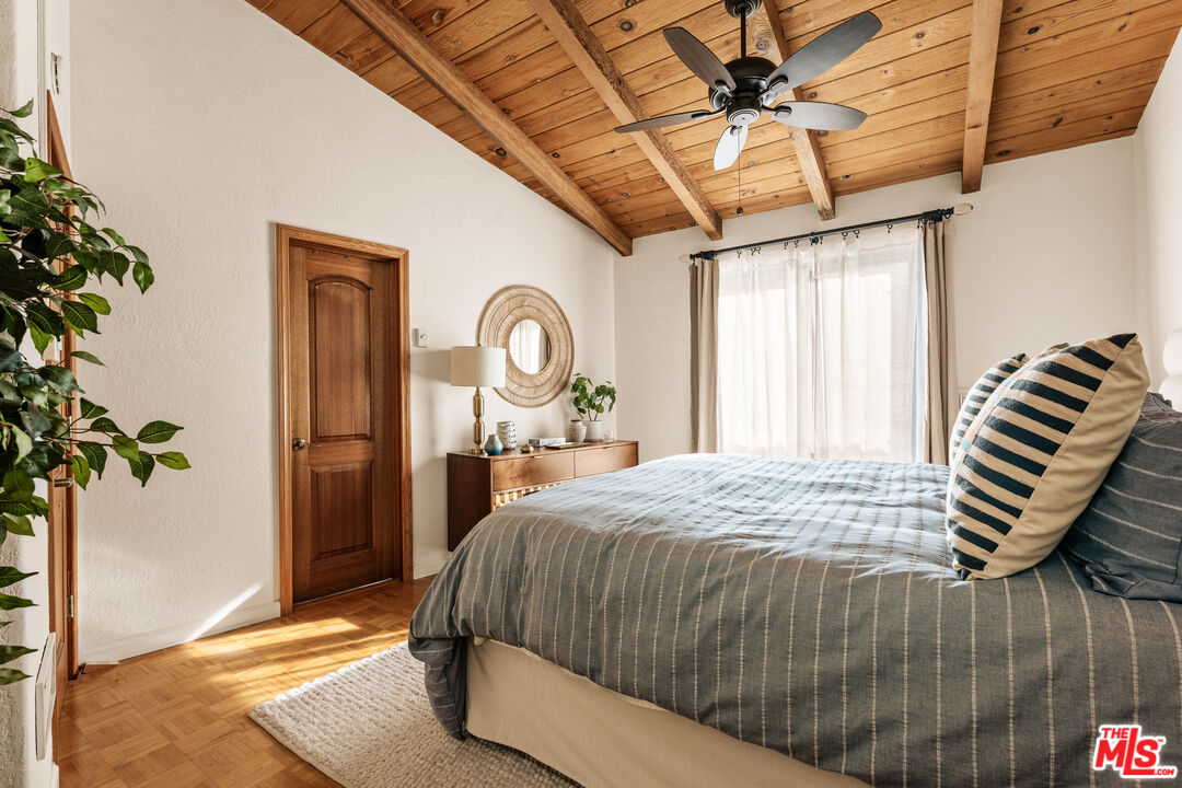 621 California Ave Unit: 3