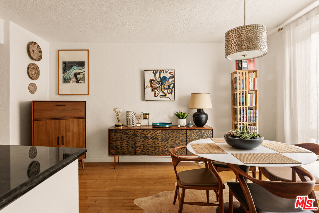 621 California Ave Unit: 3