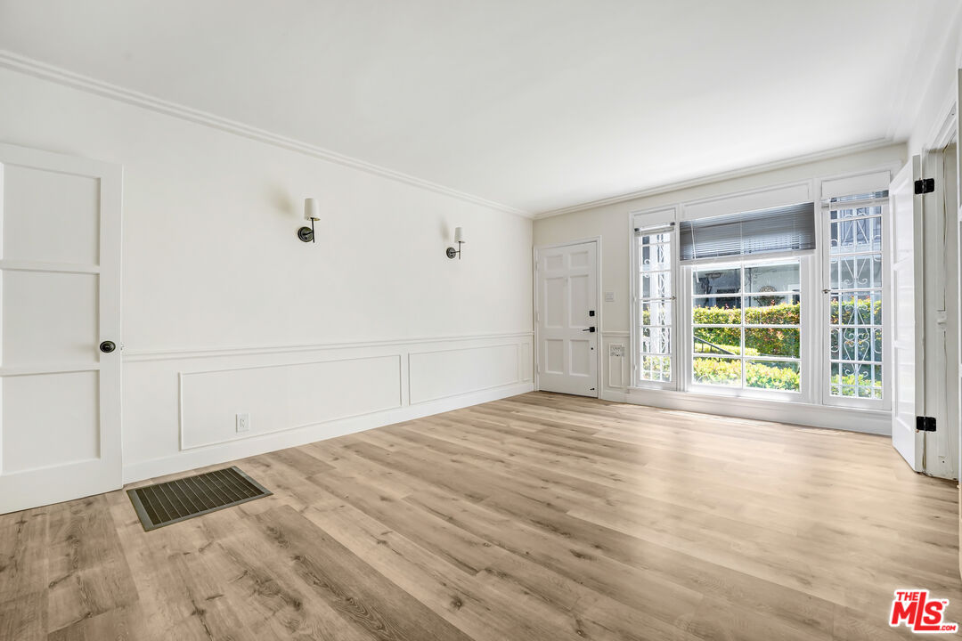 308 S Reeves Dr Unit: 310A
