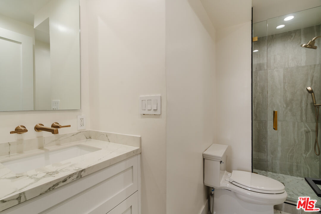 1333 S Beverly Glen Blvd Unit: 305