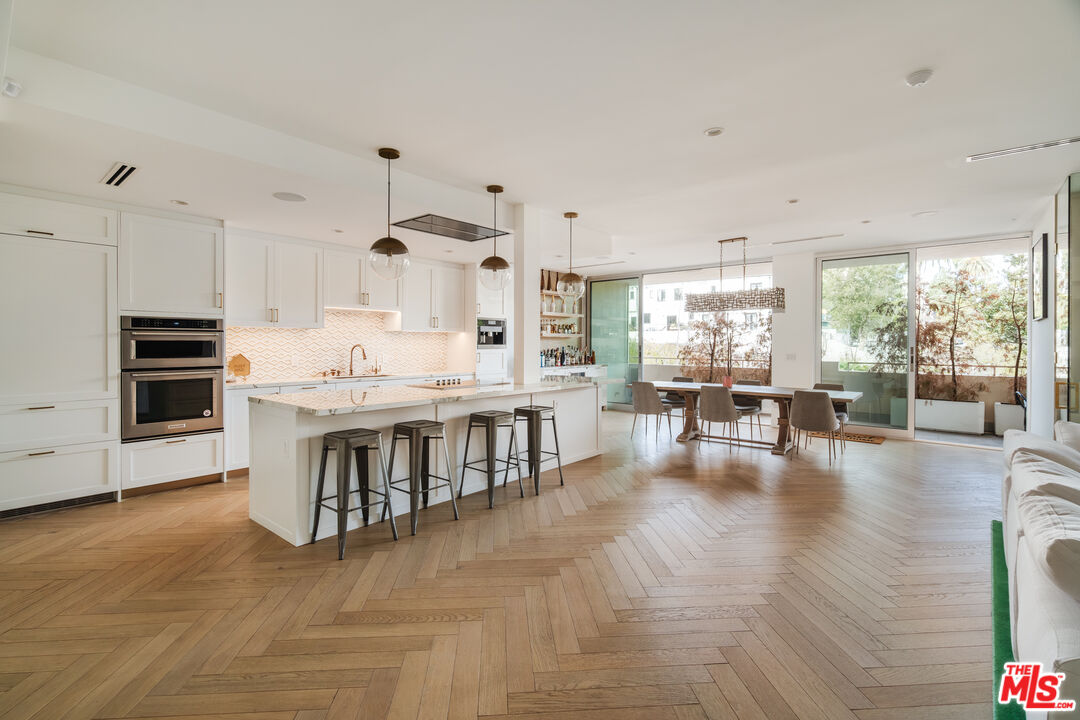 1333 S Beverly Glen Blvd Unit: 305
