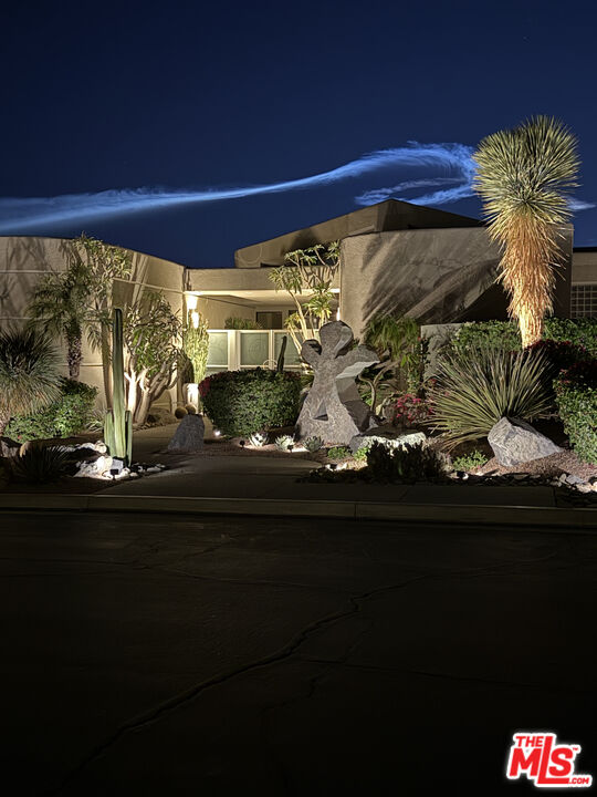 6 Rocky Ln