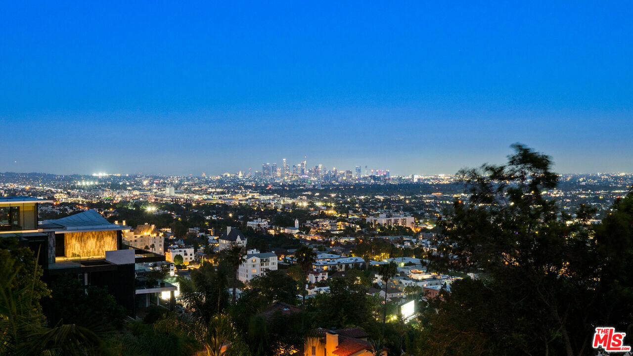 8383 Hollywood Blvd
