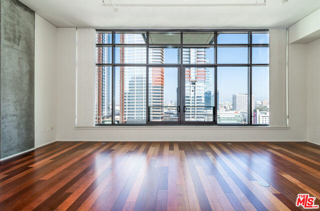 1100 S Hope St Unit: 1606