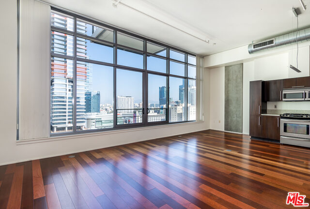 1100 S Hope St Unit: 1606