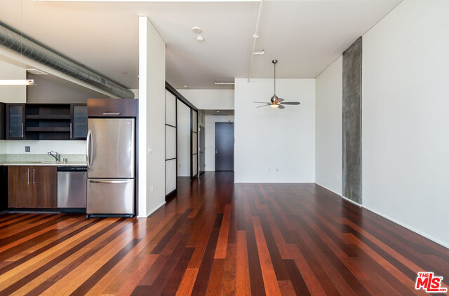 1100 S Hope St Unit: 1606